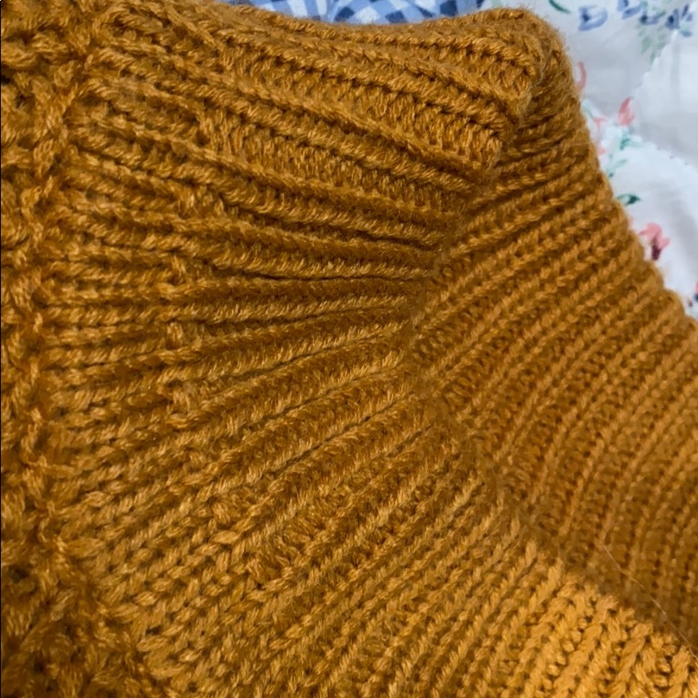 Sweater - Picture 3 of 4
